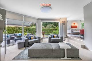 Graag stellen wij u deze instapklare villa voor, gelegen in een rustige straat in het groene Langdorp gelegen op een perceel van 7a82ca. Bij...