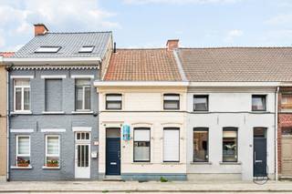 Opportuniteit: GEZELLIGE INSTAPKLARE WONING met tuin en centrale ligging!Deze verzorgde woning combineert comfort en functionaliteit met een...