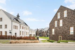 Op zoek naar een energiezuinig en instapklaar appartement in een aangename omgeving? Ontdek dit lichtrijke hoekappartement gelegen te Wetteren.Dit...