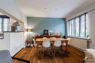 Instapklare woning (98m²) met 2 slaapkamers en tuin (90 m²) in Kalmthout. Je woont hier centraal in de Statiestraat in Kalmthout, op wandelafstand...