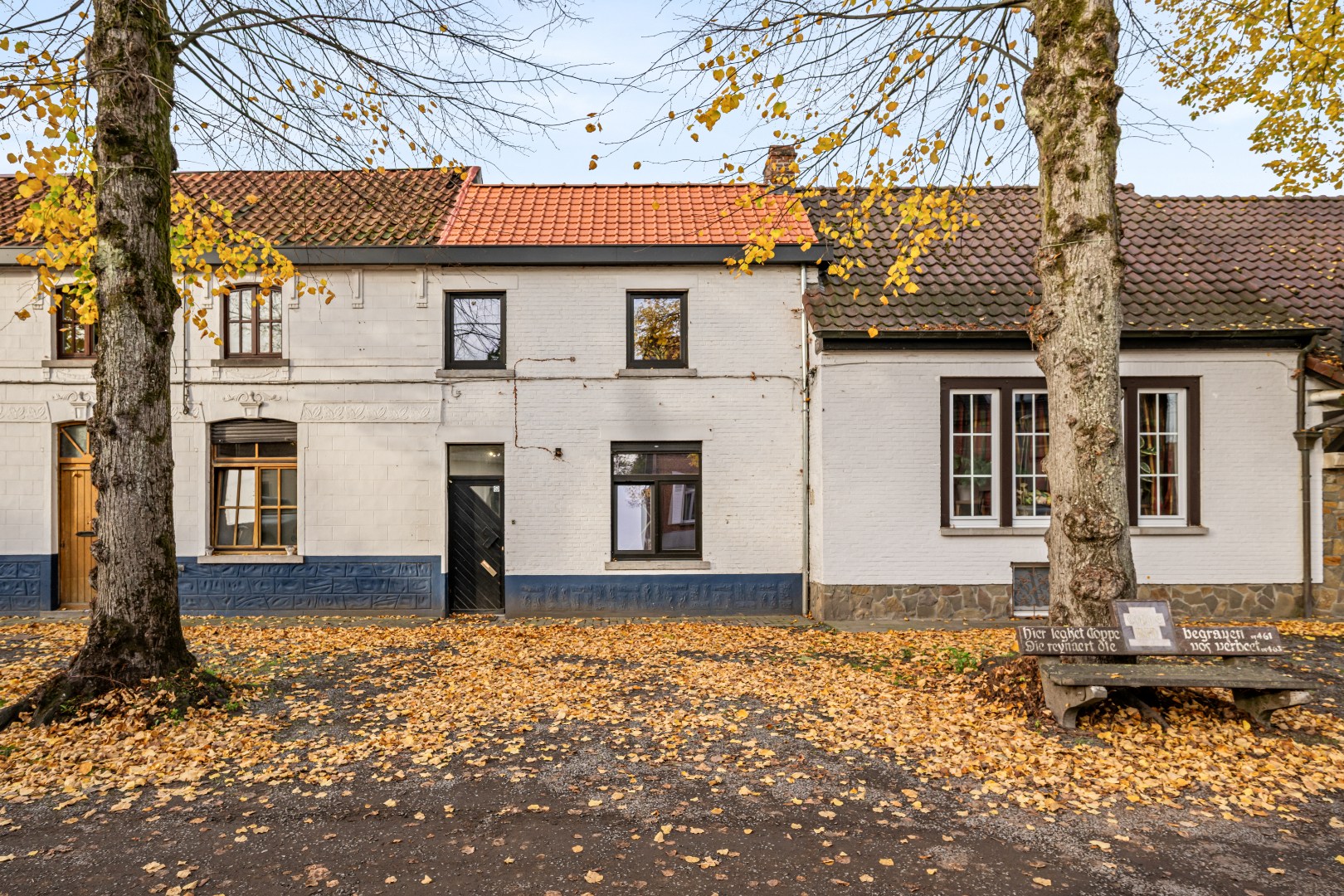 Karaktervolle rijwoning met verrassend veel ruimte en potentieel - foto 1