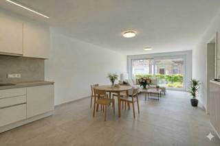 Ben jij opzoek naar een appartement waar ligging, ruimte en comfort centraal staat? In de Residentie Sint-Maertens Veld vindt u dit...