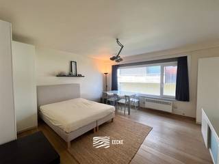 <p><span>Studio confortable avec vue latérale sur la mer</span></p><p><span>Situé au rez-de-chaussée à Groenendijk-Oostduinerke</span></p><p><span> </span></p><p><span>Espace de vie</span></p><p><span>Cuisine équipée</span></p><p><span>Salle d'eau avec toilettes et lavabo</span></p><p><span>Terrasse</span></p><p><span> </span></p><p><span>Meublée</span></p><p><span> </span></p>