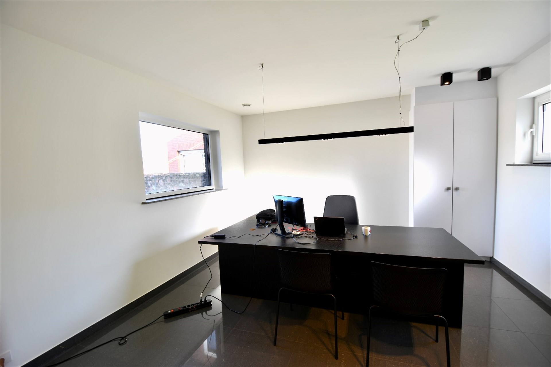 Commercial à louer à Saint-Nicolas - photo 3