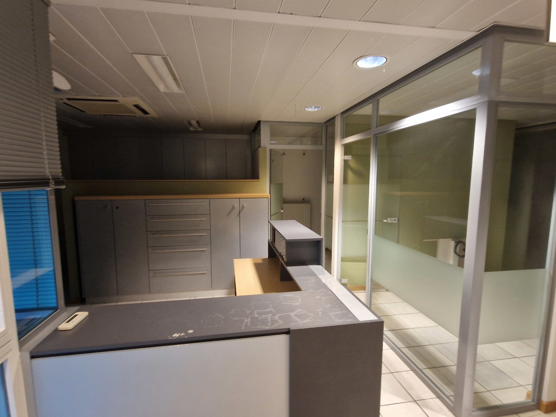 Commerciële kantoorruimte 208m² in het centrum op zichtlocatie - foto 5