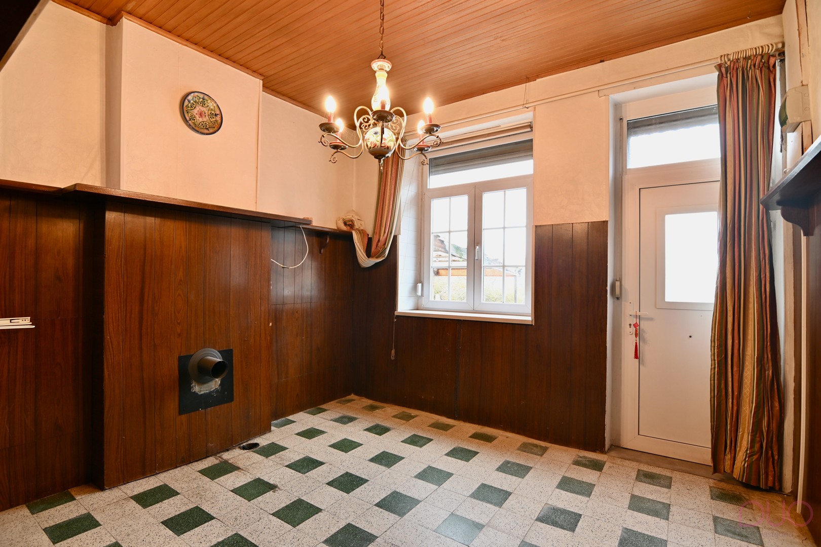 Renovatiewoning met garage en 2 slaapkamers op een toplocatie nabij het centrum van Tongeren - foto 4