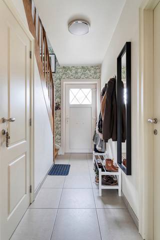 immo DAVID stelt voor: instapklare 4-gevelwoning op topligging!Ontdek samen met ons deze ruime en lichtrijke open bebouwing, ideaal gelegen in een...