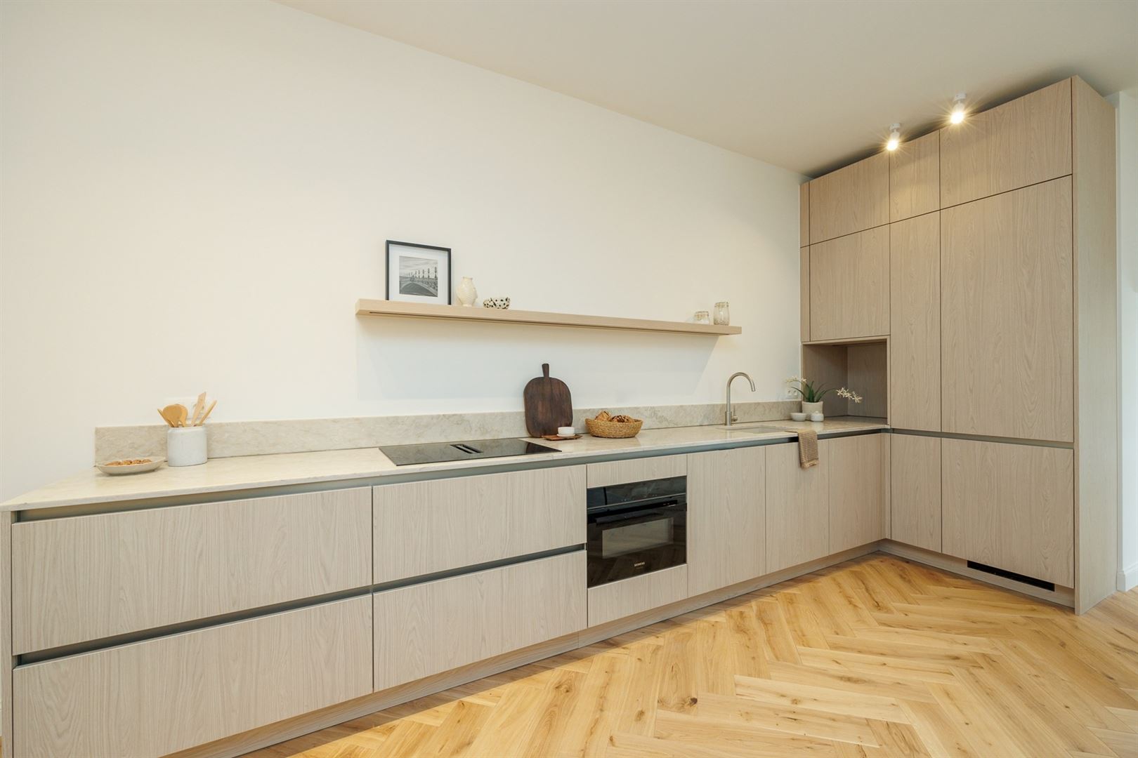 Gerenoveerd appartement met 3 slaapkamers & terras - foto 5