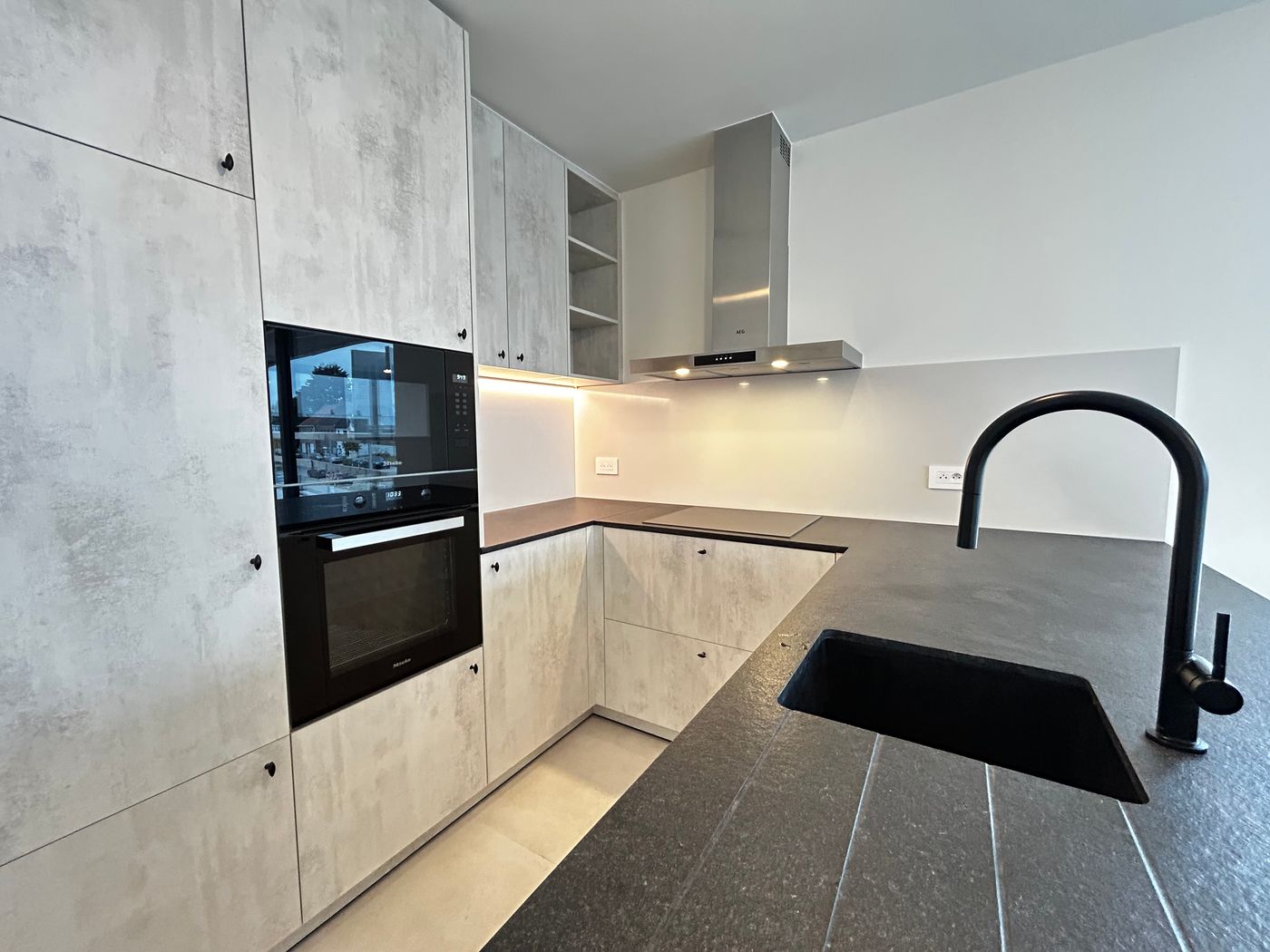 Prachtig 2 slaapkamer appartement op TOPLOCATIE in Zedelgem! - foto 3