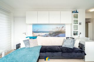 Stap binnen in de weelde van dit prachtige eenslaapkamerappartement in Blankenberge. Gelegen op de 8e verdieping, biedt dit...