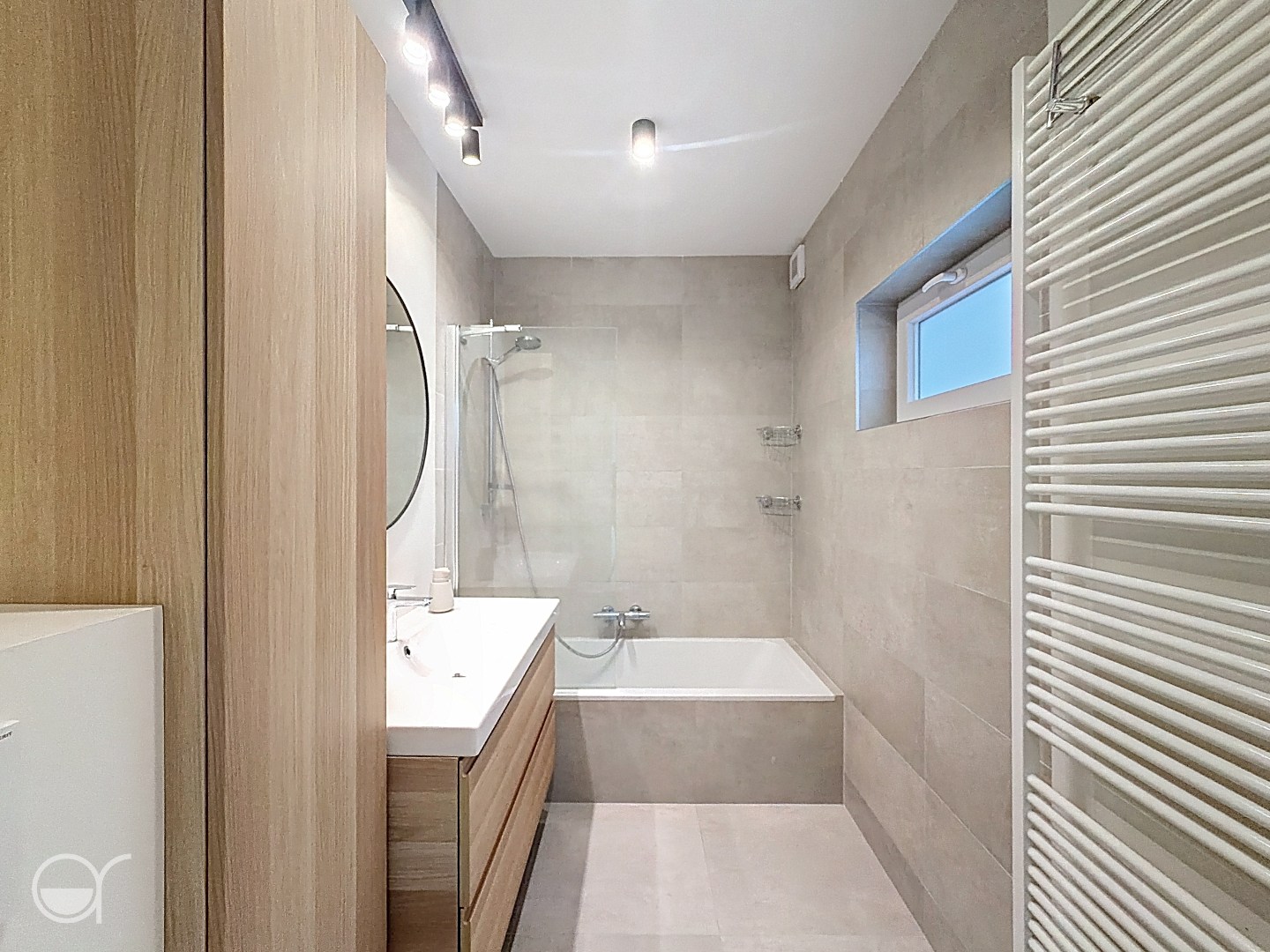 Rustig gelegen rijwoning met 4 slaapkamers en een koertje - foto 5