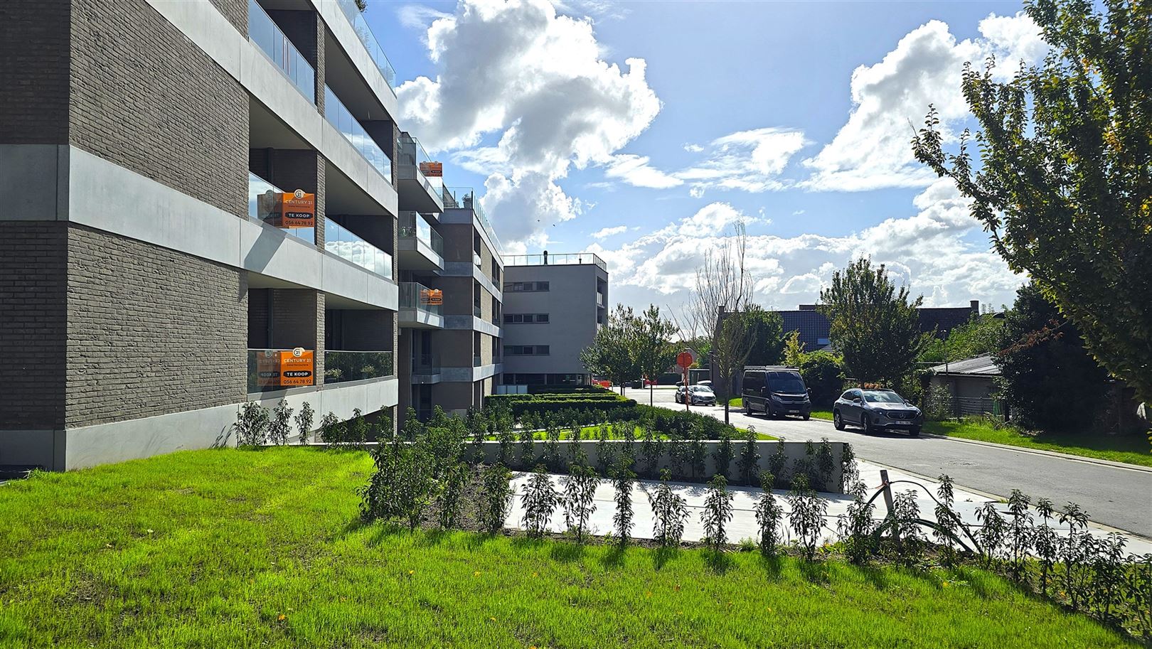 Zeer ruime appartementen met grote terrassen en 2 garages - foto 1
