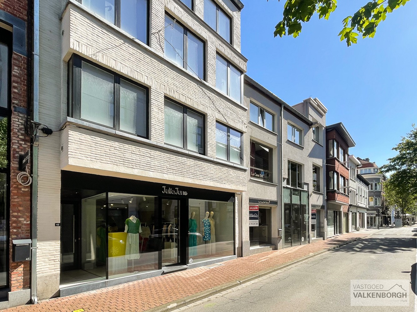 Unieke opbrengsteigendom in hartje Hasselt: handelspand met verhuurd appartement. - foto 4