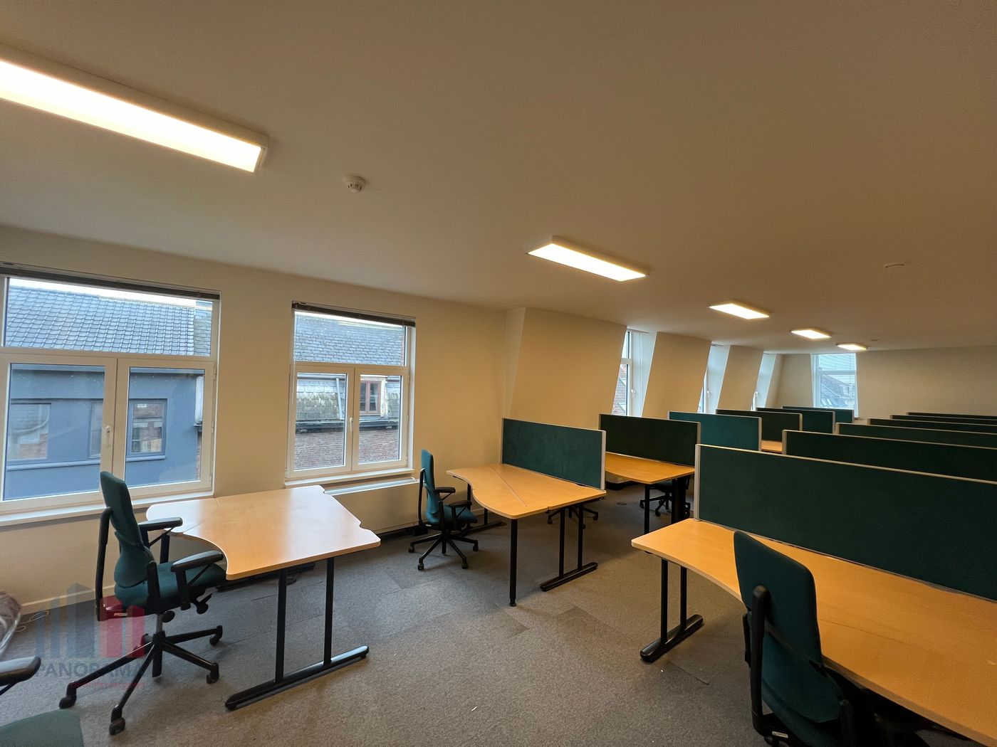 266 m² instapklare kantoren op toplocatie op 2 km van het centrum van Gent - foto 2