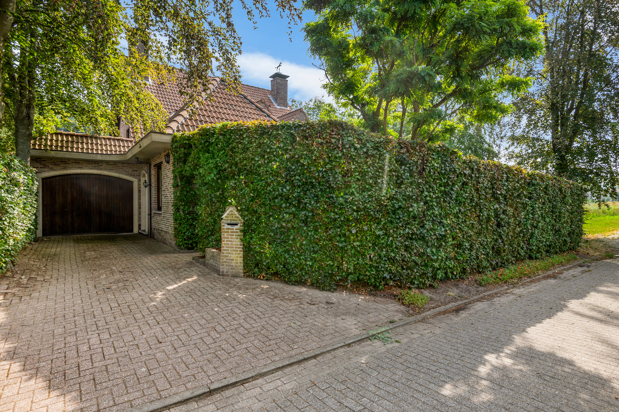 Huis te koop in Kalmthout met 5 slaapkamers - foto 2