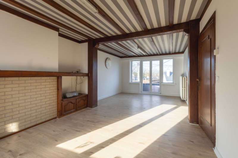 Roeselare. Opbrengsteigendom van 2 verhuurde appartementen en 1 aparte loods centraal tussen Rumbeke en Roeselare gelegen. Prijs bespreekbaar. - foto 3