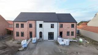 MONOResidentieel wonen in het rustige Bovekerke (op de kruising van Kortemark, Diksmuide en Koekelare) op een groot perceel met...