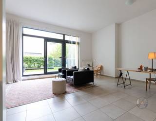 Stijlvol wonen met een vleugje loftgevoel in het hart van 't Zuid.In een van de meest geliefde buurten van Antwerpen, op een steenworp van de...