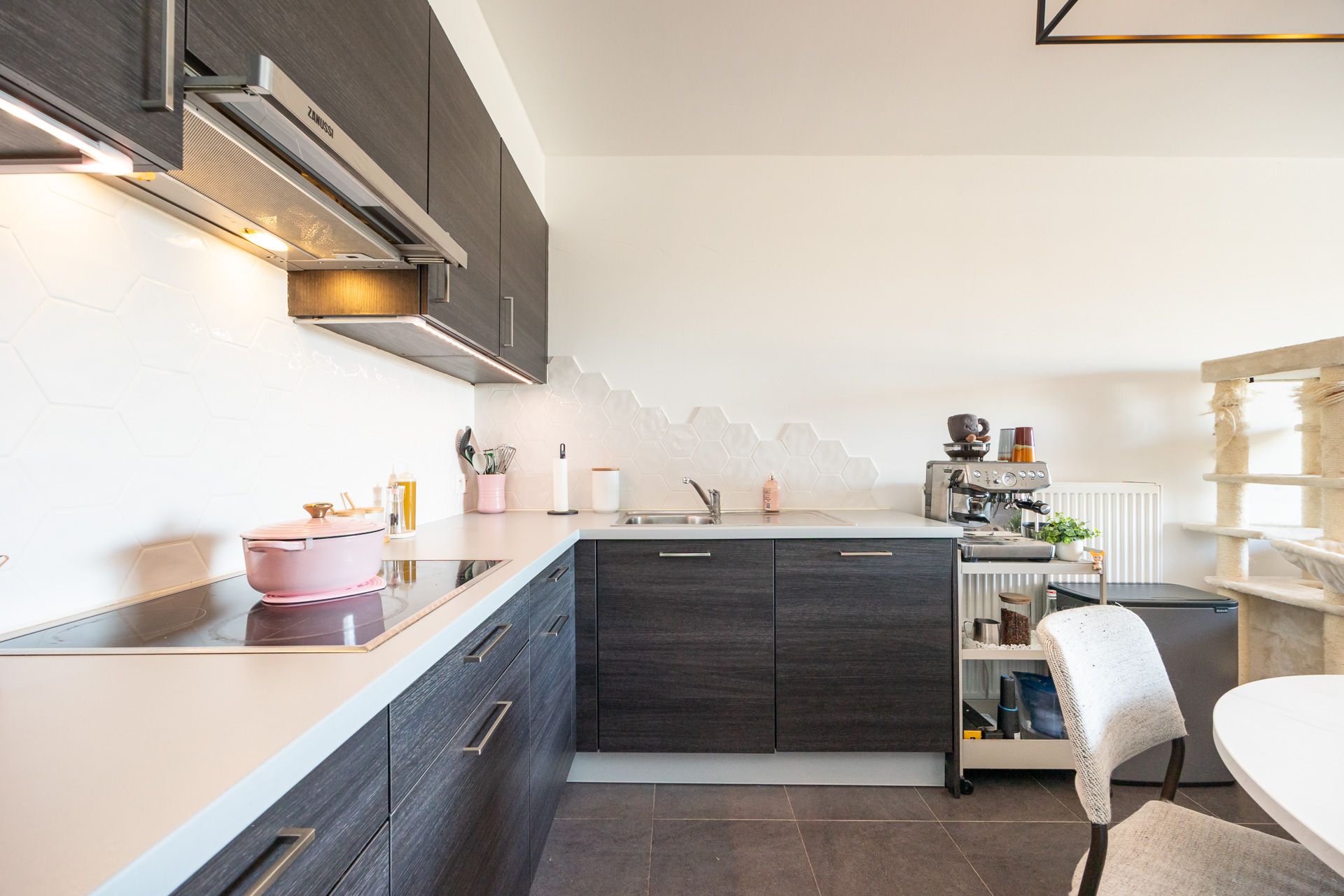 Modern appartement met zonnig terras en autostaanplaats! - foto 5