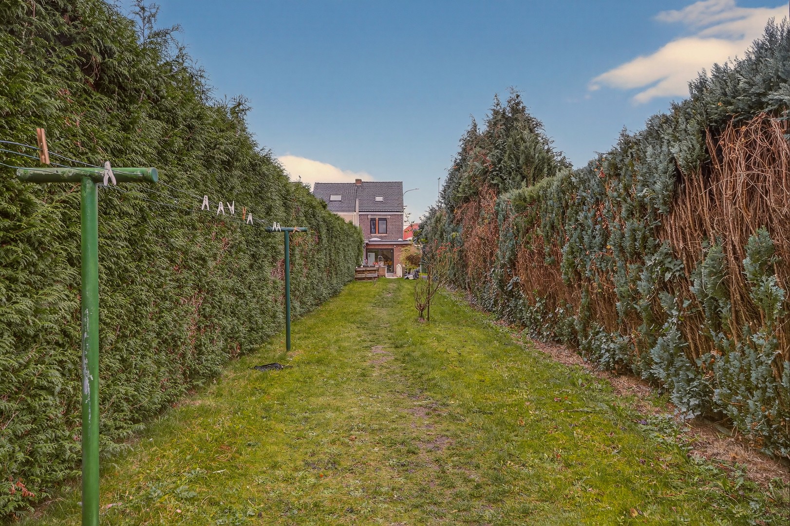 Gezinswoning met tuin - foto 3