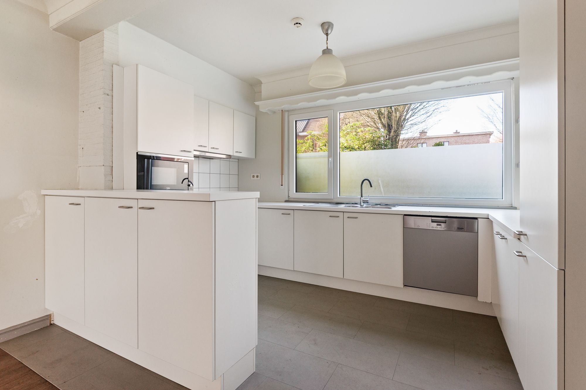 House for sale in Brasschaat with 5 bedrooms - photo 5