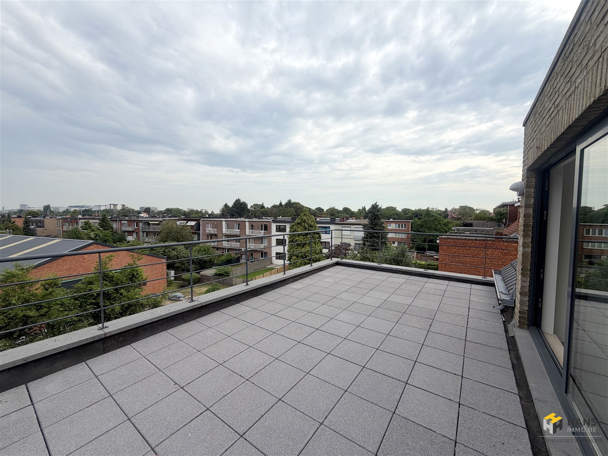 Lichtrijk en gezellig appartement (50m²) met 1 slaapkamers, ruim terras NW &amp; kelder gelegen te Berchem - foto 5