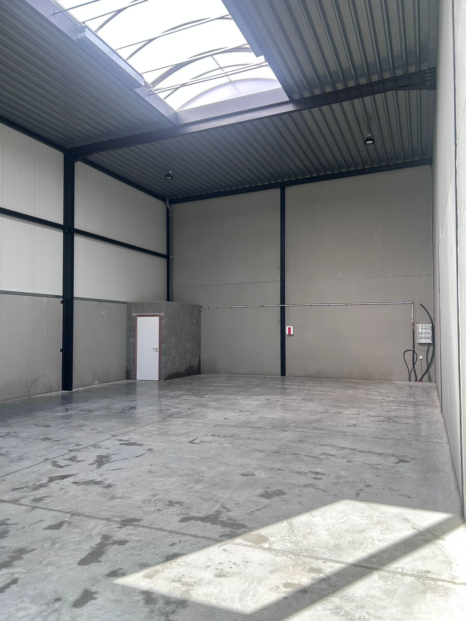 Commercial à louer à Ypres - photo 4