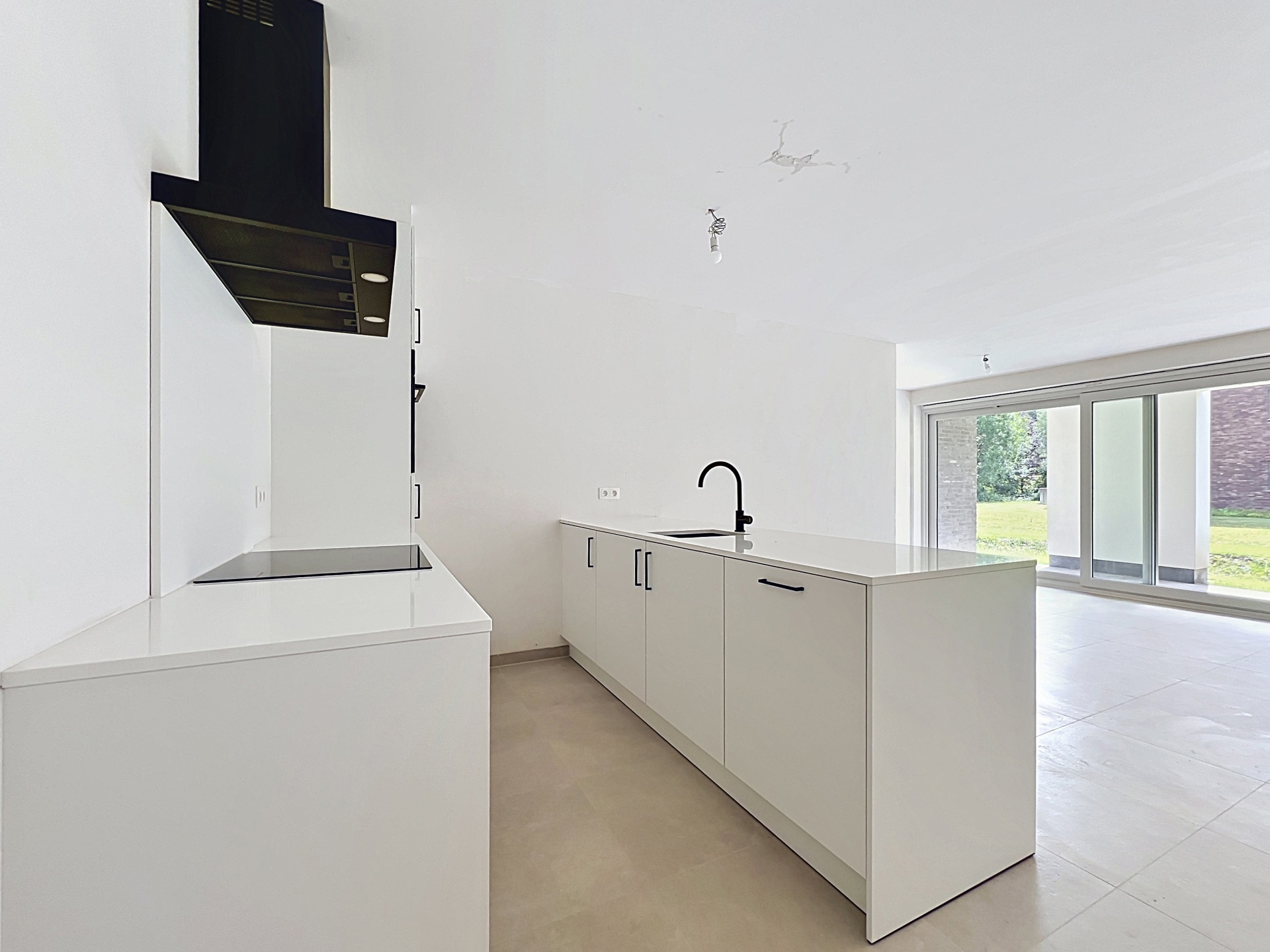 Lichtrijk 2 slaapkamer appartement te Oostakker - foto 4