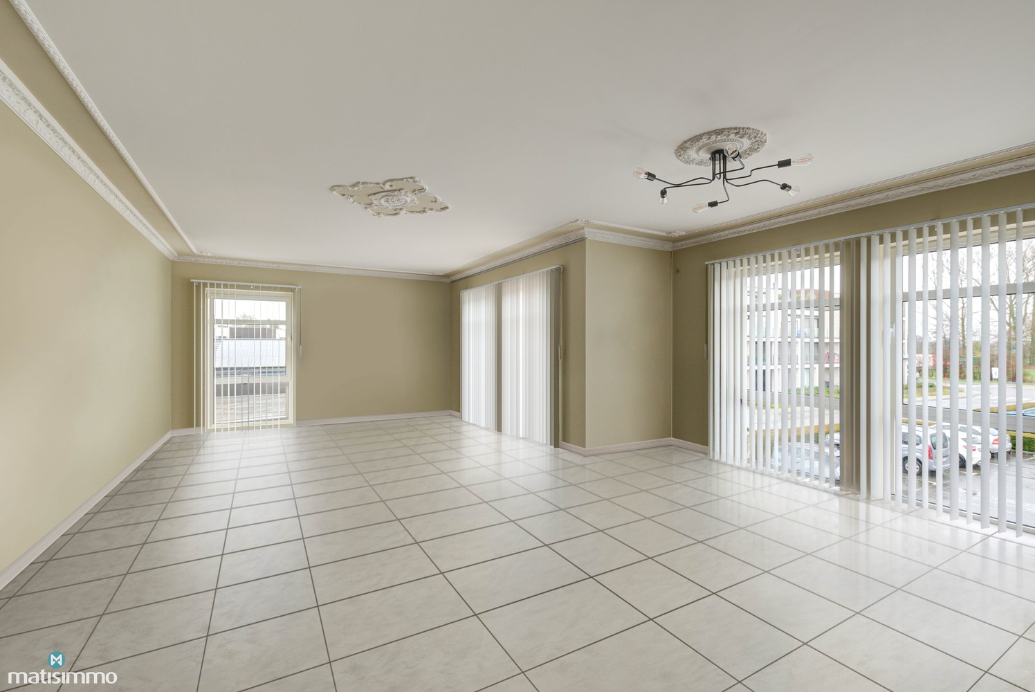 INSTAPKLAAR APPARTEMENT MET 2 SLAAPKAMERS EN GARAGE TE OPGRIMBIE - foto 2