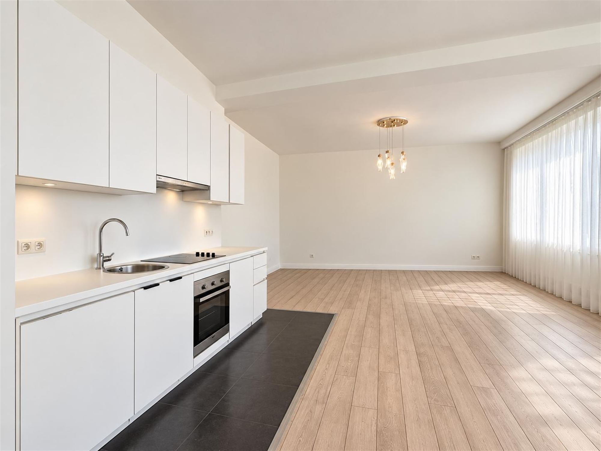 Ruim appartement met twee slaapkamers te Mechelsesteenweg - foto 4