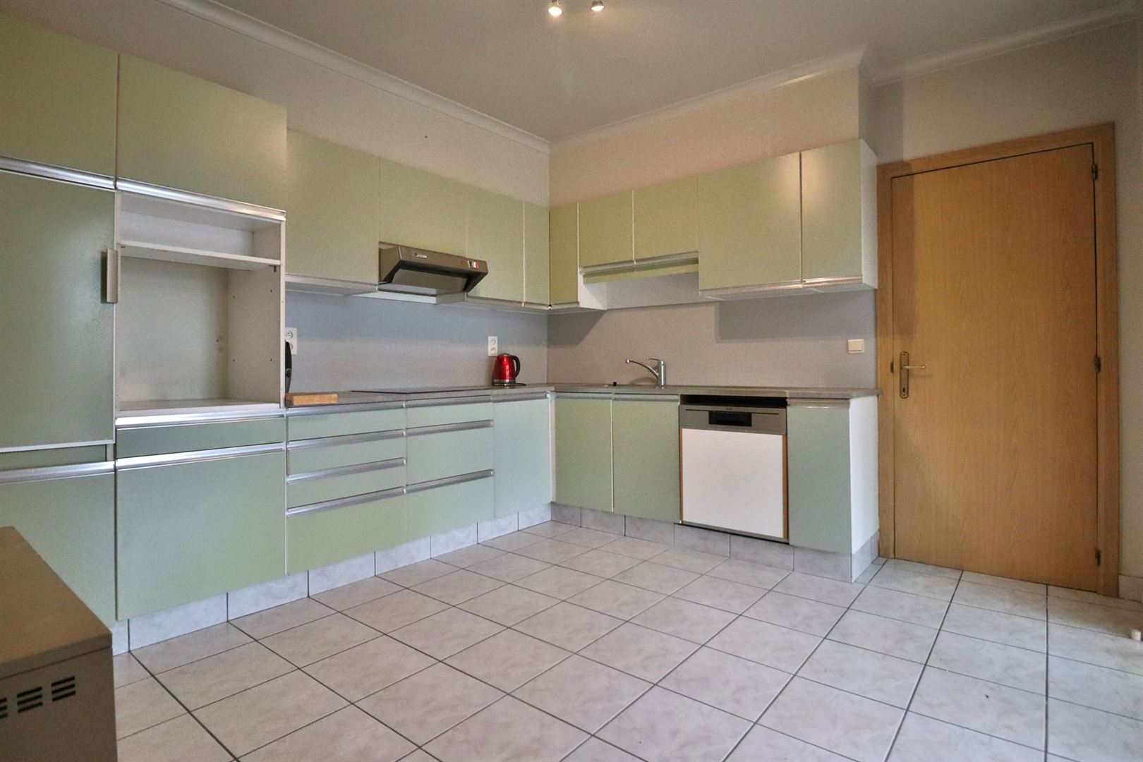 Rustig gelegen woning met garage en tuin - foto 5