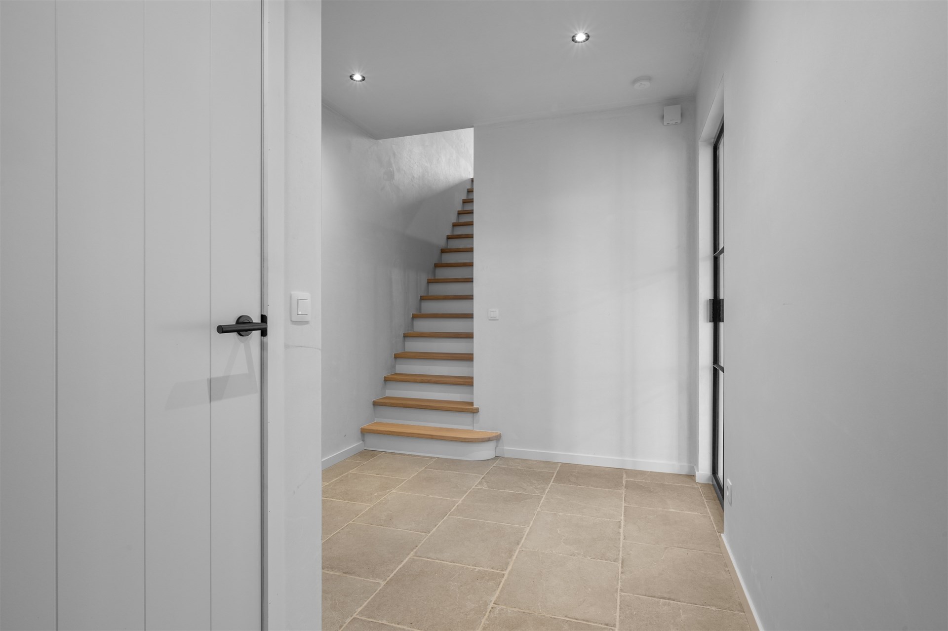 Prachtige en rustig gelegen nieuwbouwwoning met tuin - foto 3