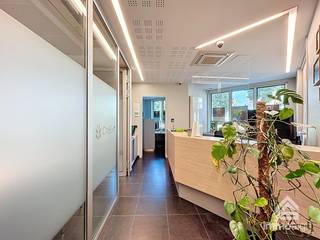 PLUSPUNTEN: + bruikbare vloeroppervlakte: 137 m²+ 5 kantoorruimtes+ 1 vergaderruimte+ representatief en instapklaar+ goede bereikbaarheid+ gratis...