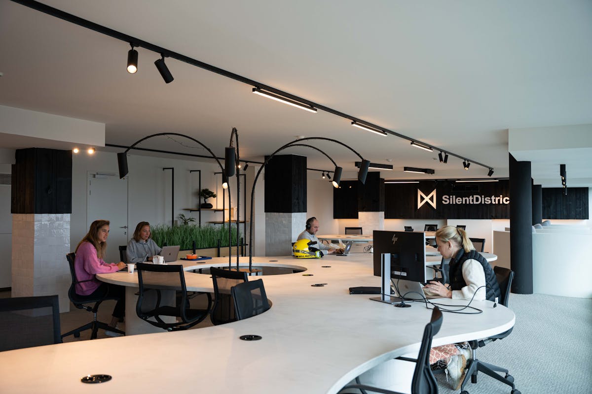 Full-service offices for rent in Planet Group Arena in Ghent - photo 4
