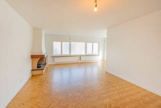 Dit lichtrijke duplexappartement, gelegen op de eerste en tweede verdieping van een kleinschalig gebouw in de Wijngaardstraat 39 te Mechelen,...