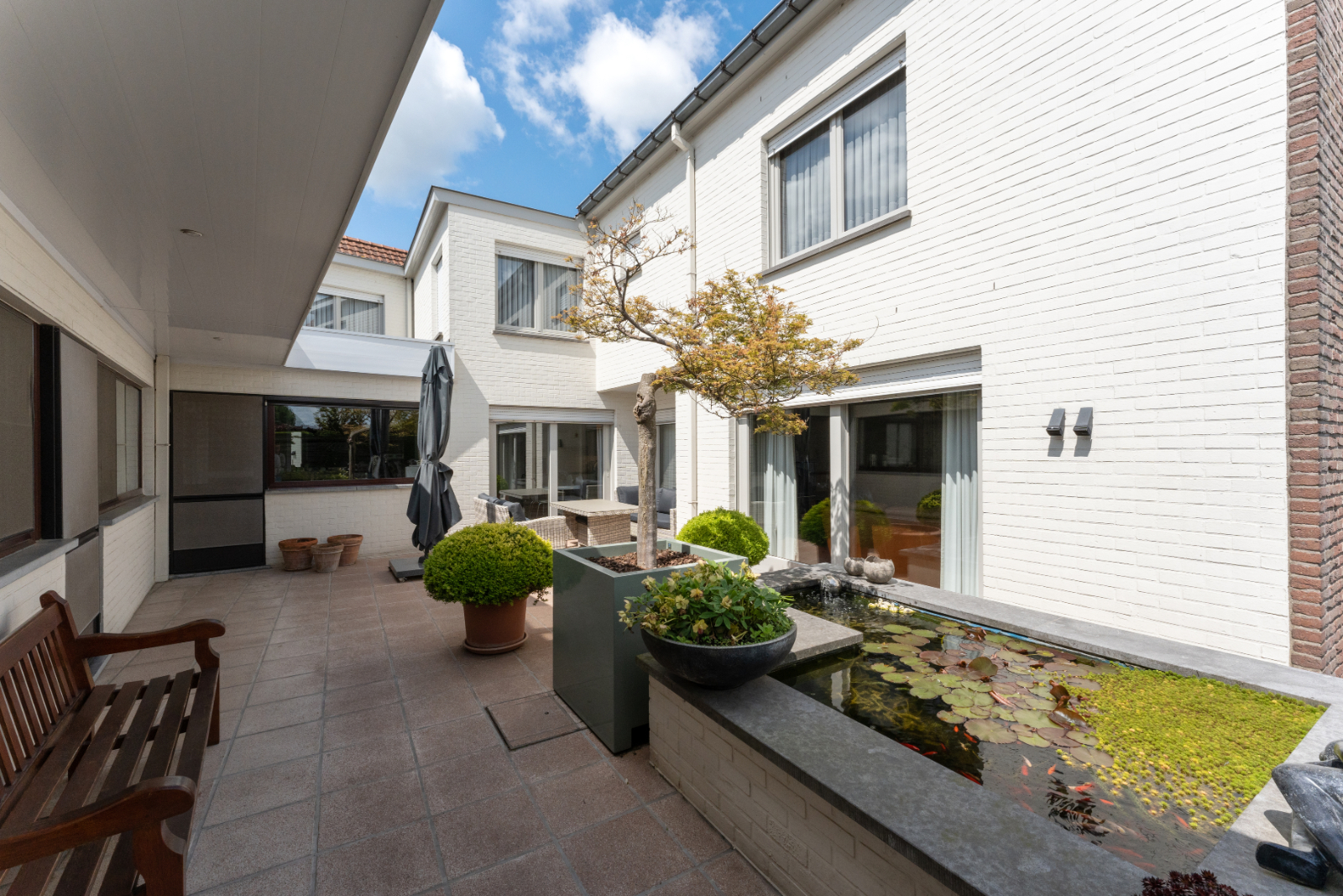 Zeer ruime woning met 4 slaapkamers, opslagruimte, hobbyruimte, ... - foto 2