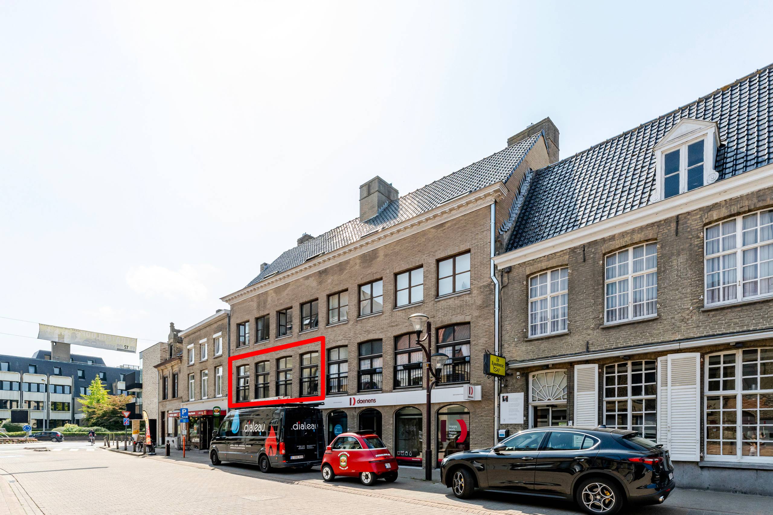 Aangenaam appartement met 2 slaapkamers in centrum Veurne. - foto 2