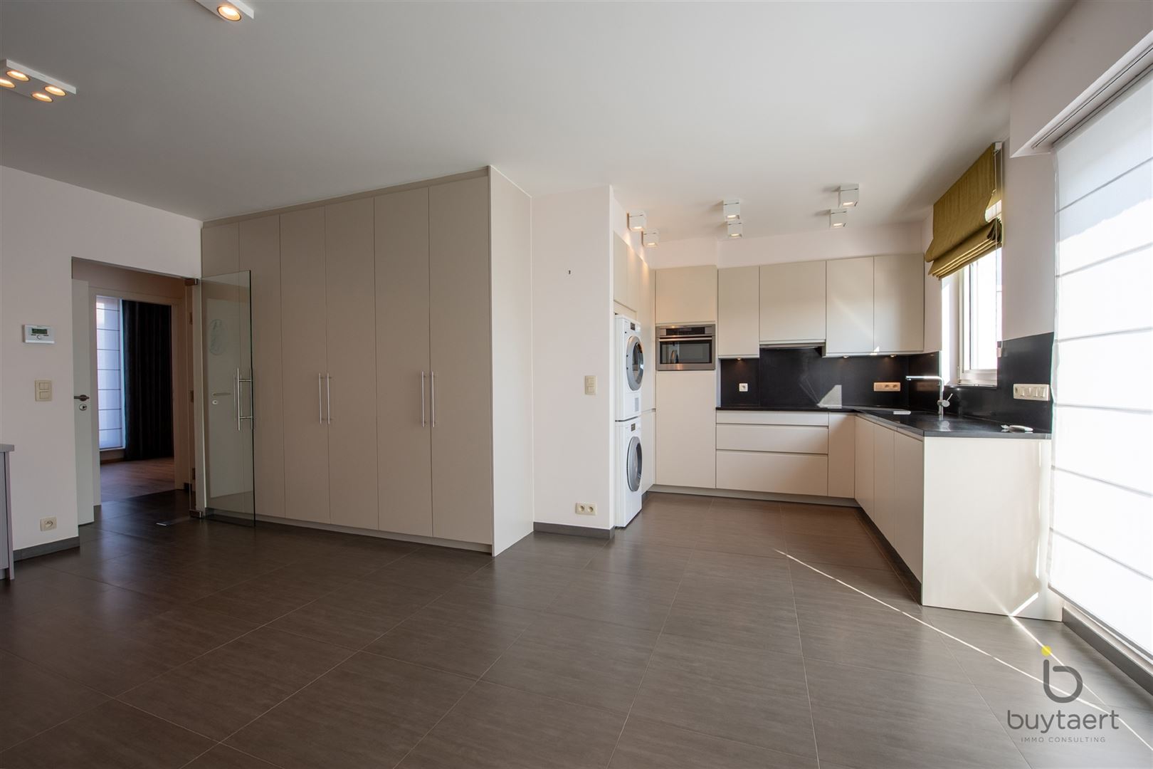 TOP ONDERHOUDEN DAKAPPARTEMENT IN HARTJE SCHILDE MET RUIM ZONNIG TERRAS! - foto 5