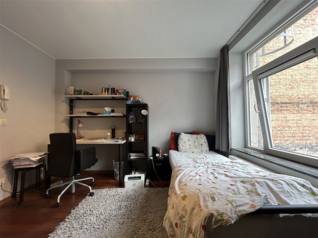 Rustige en lichtrijke studentenkamer op toplocatie - foto 5