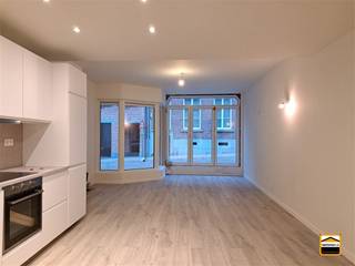 Gerenoveerd, gelijkvloers 1 slaapkamer appartement met terras in het centrum van Borgloon* EPC B* asbestvrij* elektriciteit conform AREI bij akte In...