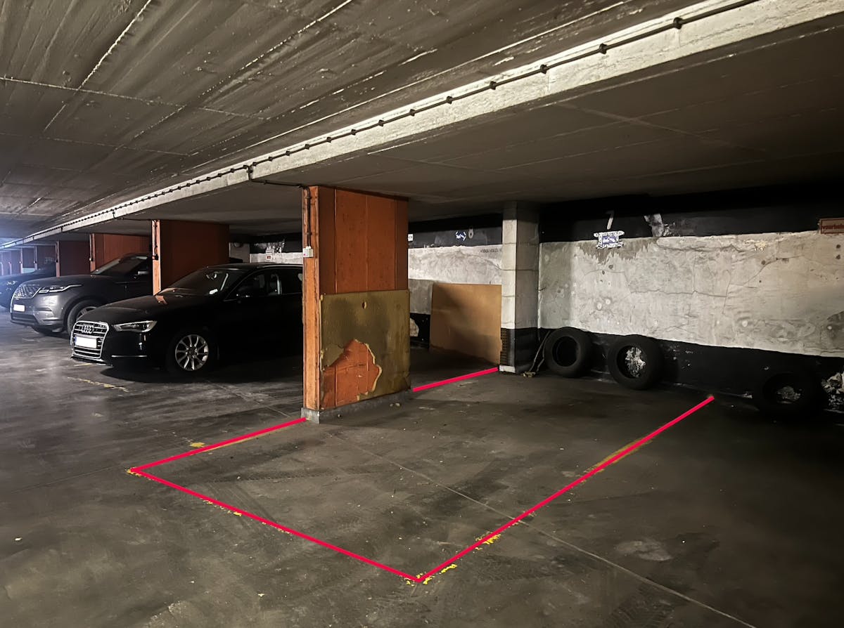 Parking space for sale located in the Leopold Parking - photo 3