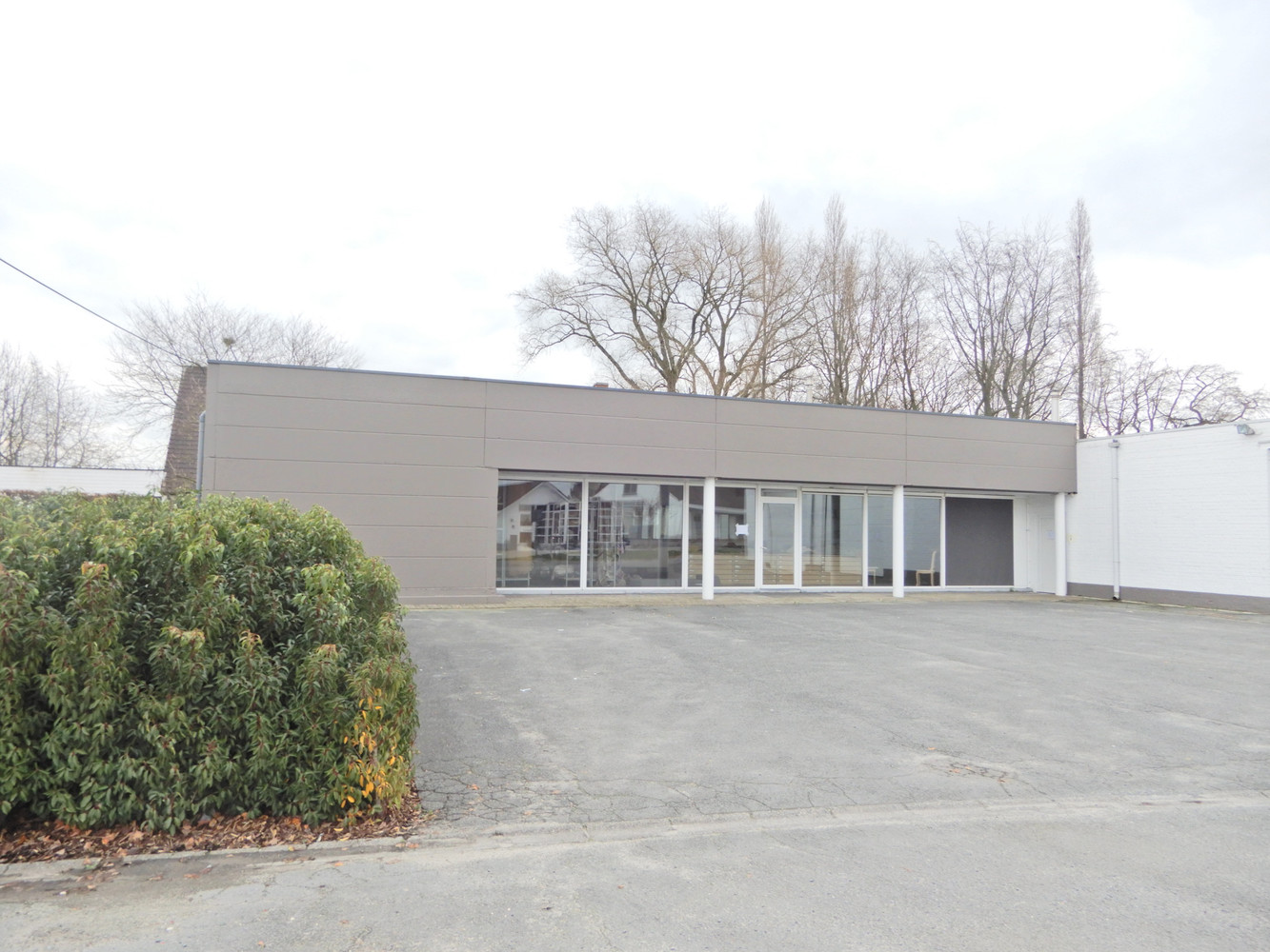 Multifunctioneel handelspand te Ingelmunster. - foto 1