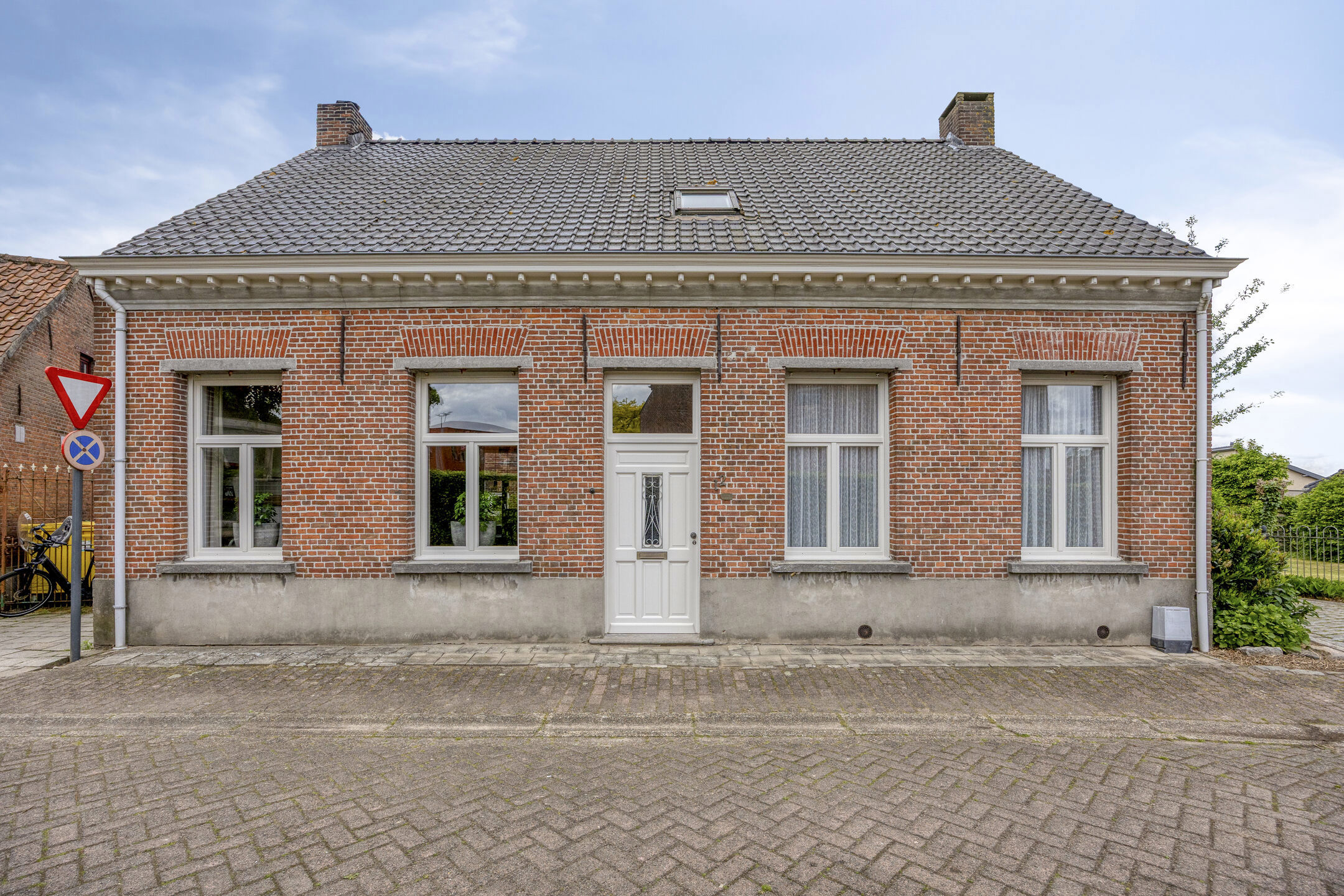 House for sale in Hoogstraten with 4 bedrooms - photo 2