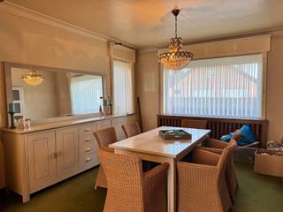 Deze charmante halfopen woning in het rustige Vichte biedt een mooie basis voor wie op zoek is naar ruimte, karakter én mogelijkheden. Met 193...