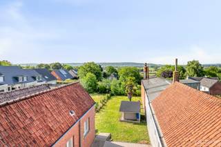 Ruime gezinswoning te koop in centrum Tiegem !Deze  woning is ideaal voor gezinnen die op zoek zijn naar ruimte, comfort en een centrale...