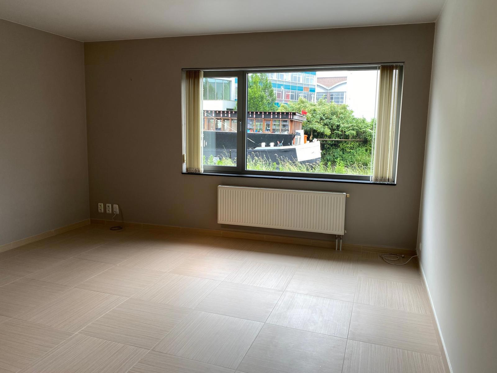 Appartement met autostaanplaats op goede ligging! - foto 4
