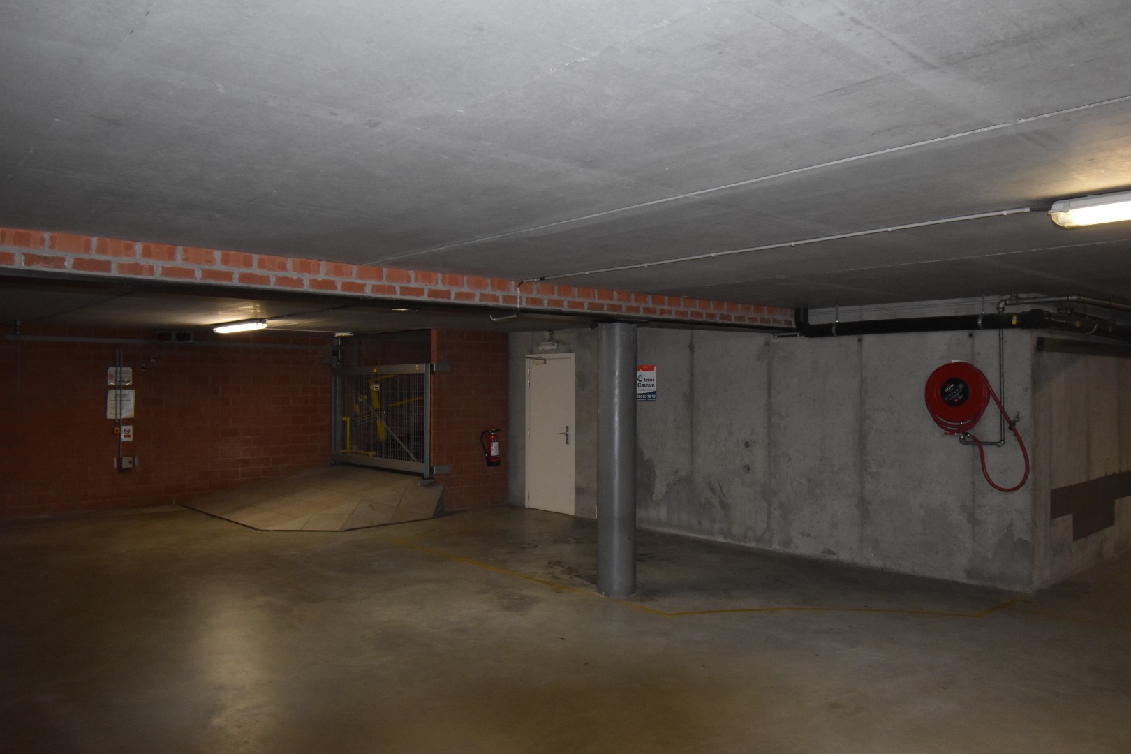 Staanplaats te huur gelegen op de Paul Parmentierlaan te Knokke-centrum. - foto 4