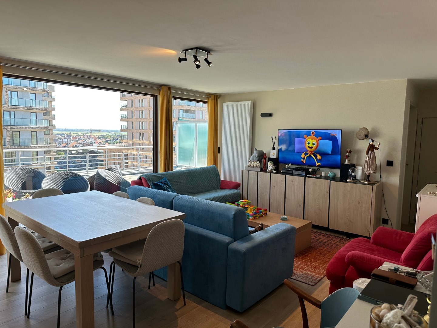 Volledig gerenoveerde penthouse met enorm groot zonneterras in gekende  residentie  aan de Zeedijk/Strandplein zonnezijde - foto 4