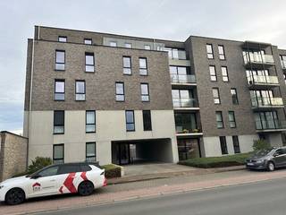 APPARTEMENT AAN DE STADSRAND VAN VEURNEAanmelden via ONZE ERA website!Dit aangename appartement bevindt zich op een rustige locatie aan de stadsrand...