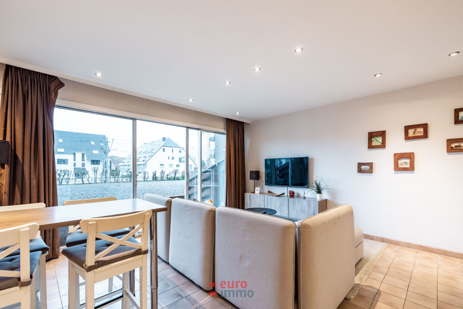 Studio orienté sud avec coin nuit et très grande terrasse ! - photo 4